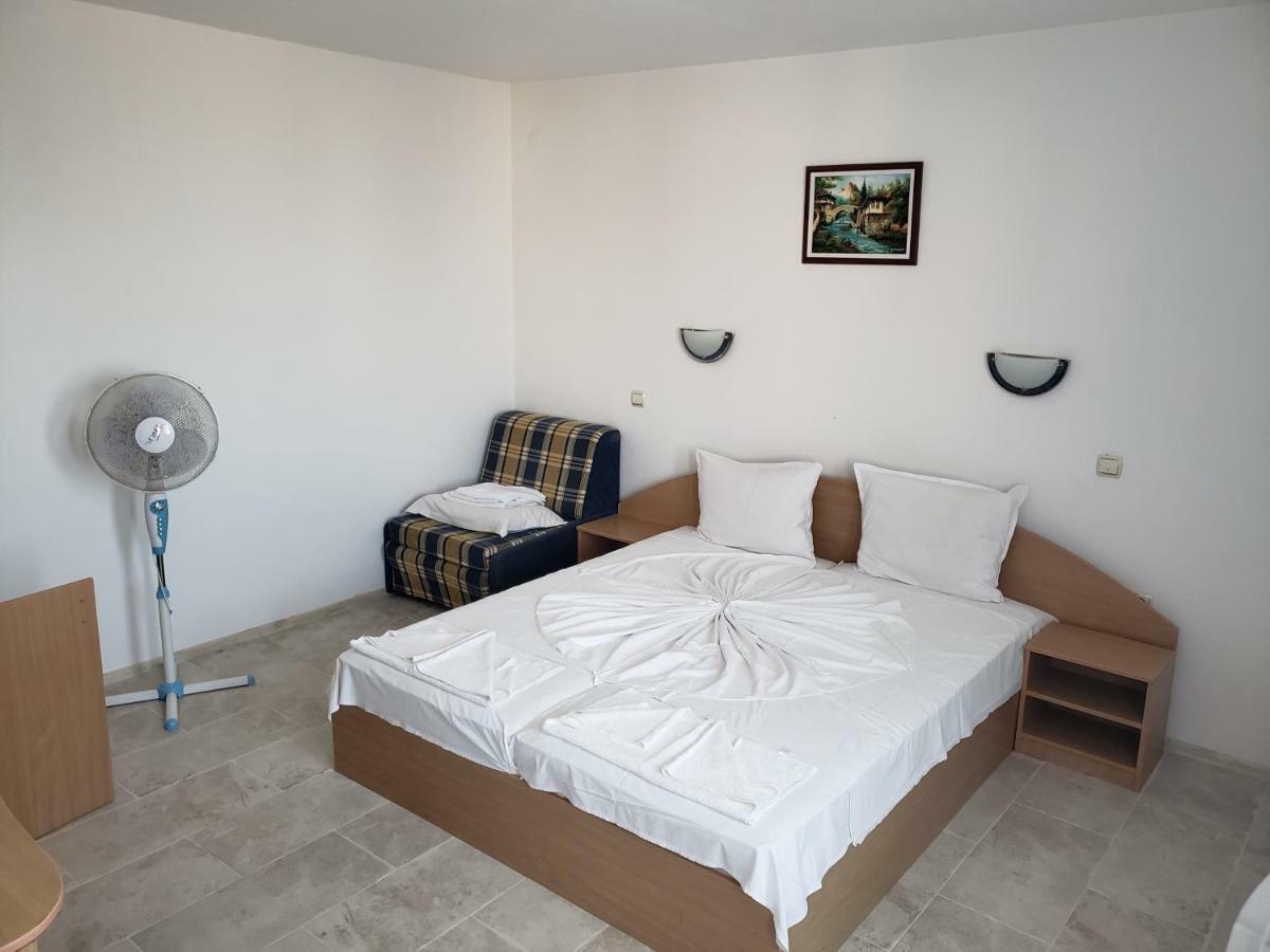 Guest House Evtimov Primorsko Bagian luar foto